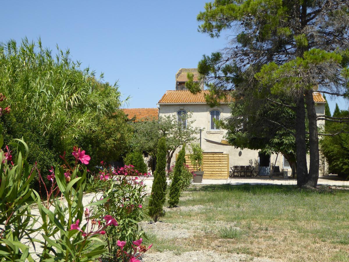 Le Mas Montredon Arles Exterior foto